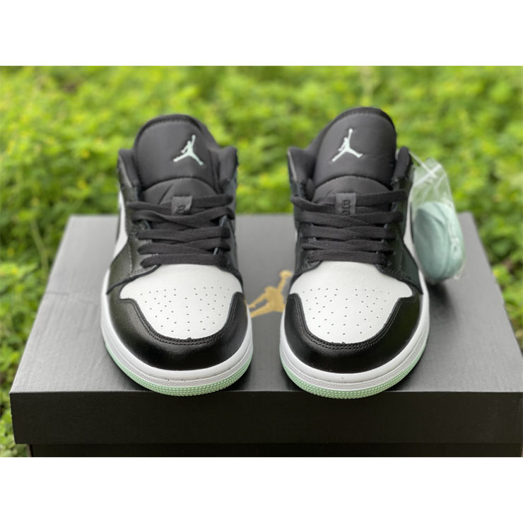 Air Jordan 1 Low Sneaker   DM1199 100 - DopestKickz