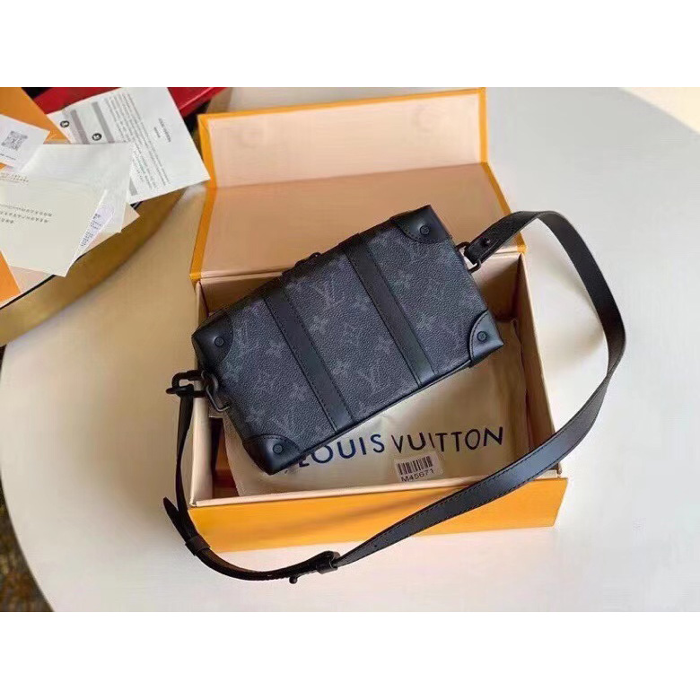 Louis Vuitton Postman Bag (22.5-14-5CM) - DopestKickz