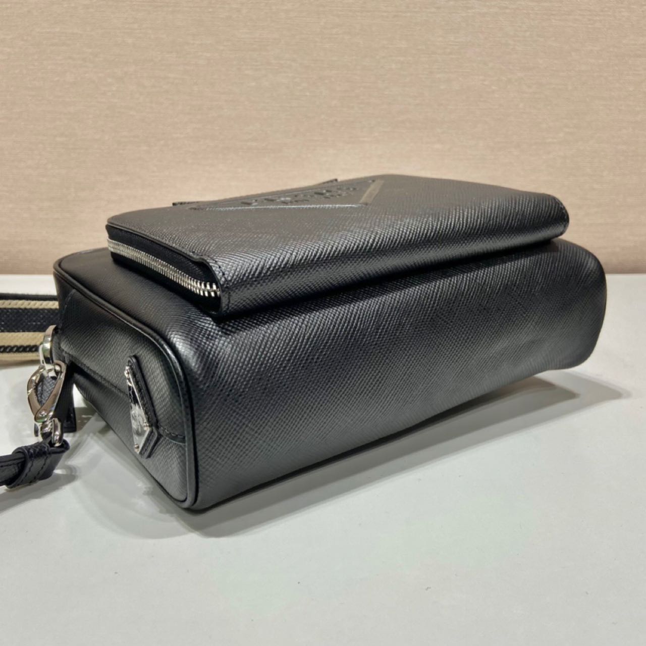 Prada Saffiano Leather Shoulder Bag(24-18-6cm) - DopestKickz