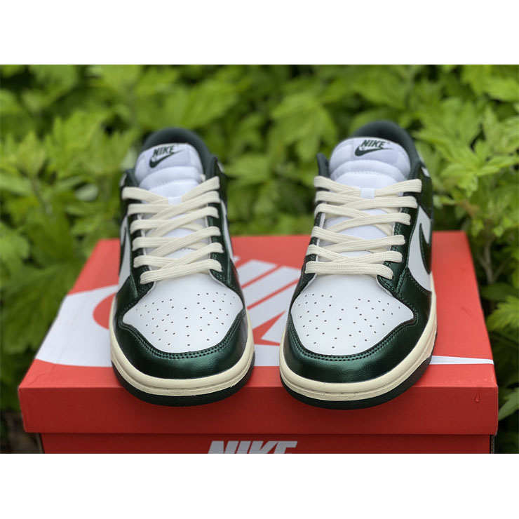 Nike Dunk Low “Vintage Green” Sneaker DQ8580-100 - DopestKickz
