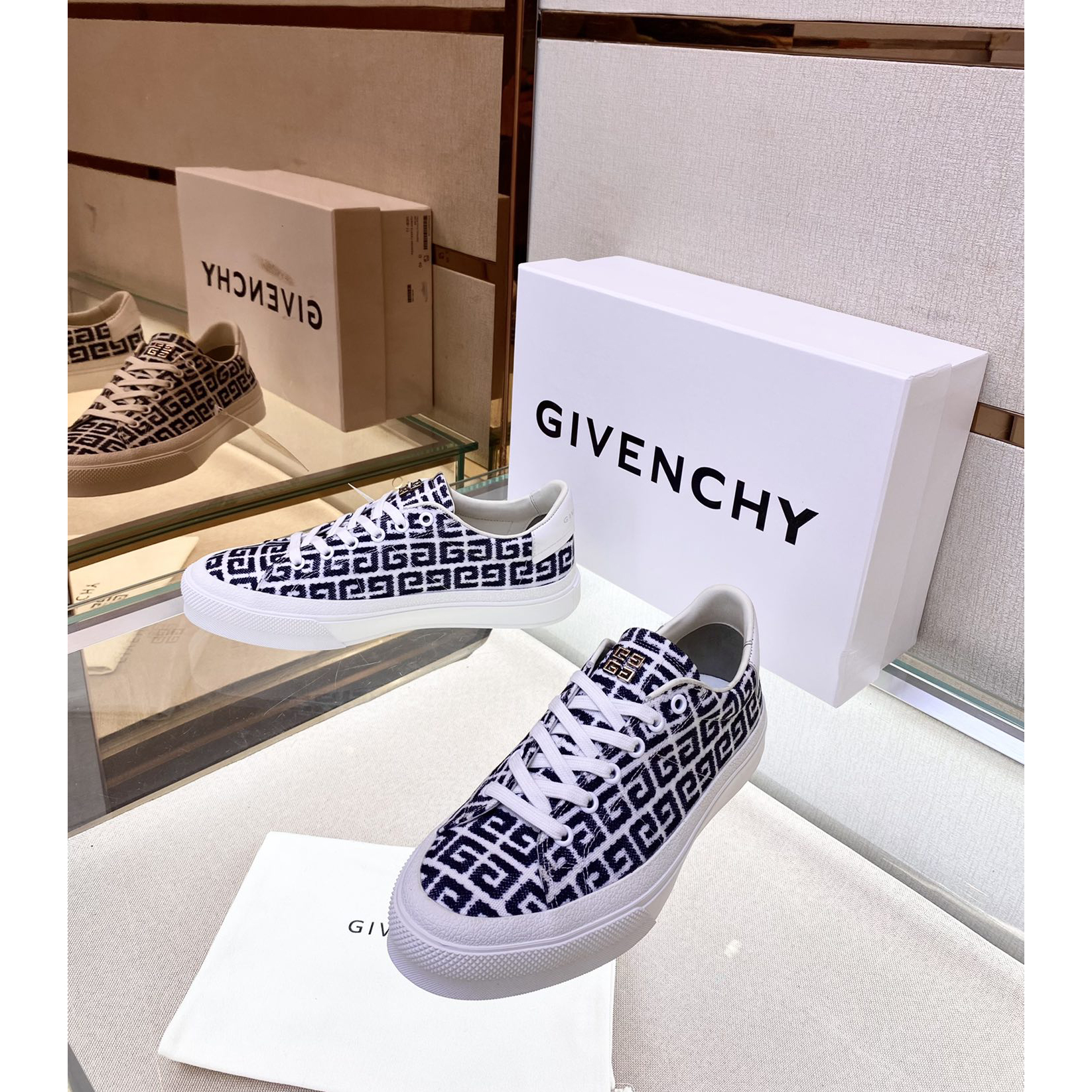 Givenchy Logo Print Low-Top Sneakers - DopestKickz