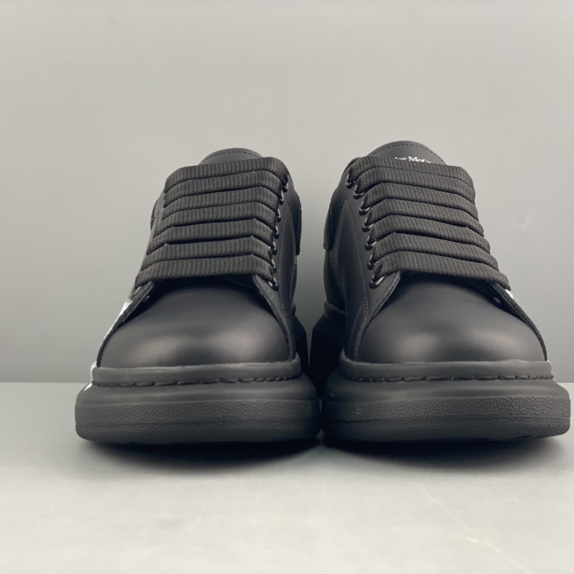 Alexander Mqueen Low-Top Sneakers     - DopestKickz