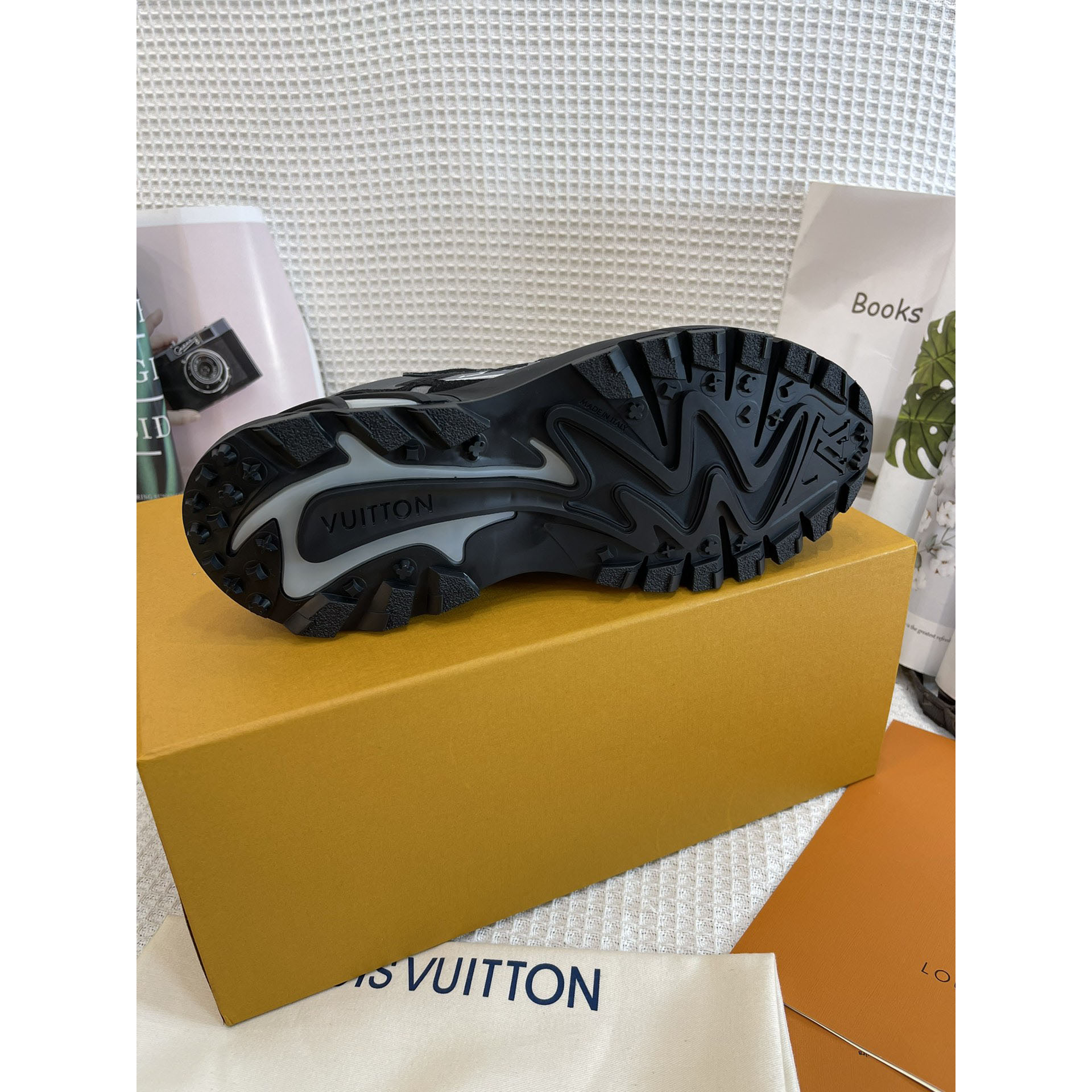 Louis Vuitton Runner Tatic Sneaker - DopestKickz