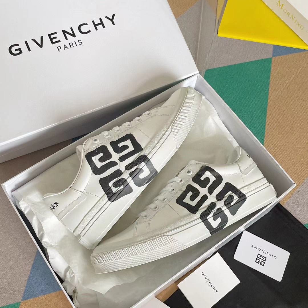 Givenchy Logo Print Low-Top Sneakers - DopestKickz