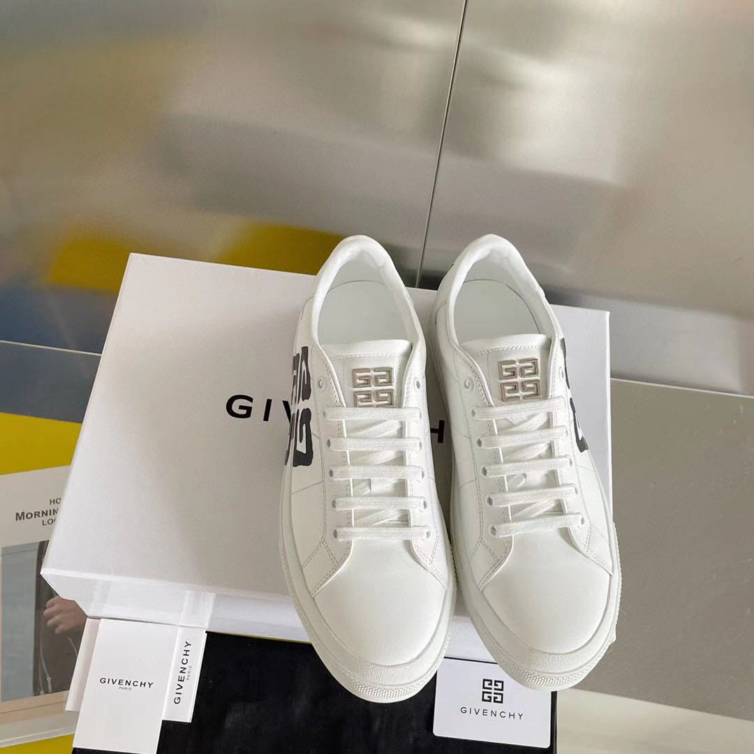 Givenchy Logo Print Low-Top Sneakers - DopestKickz