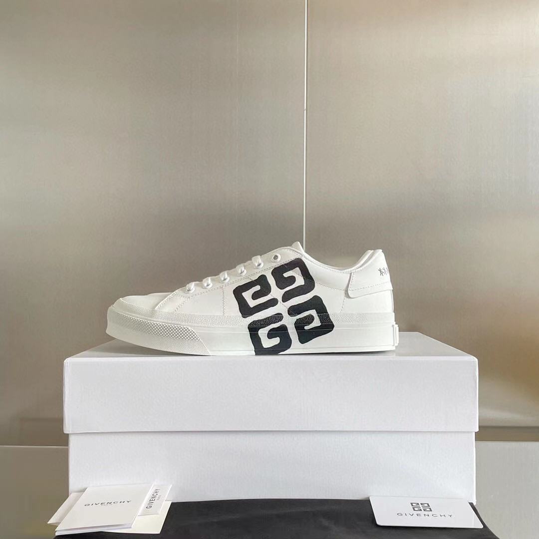 Givenchy Logo Print Low-Top Sneakers - DopestKickz