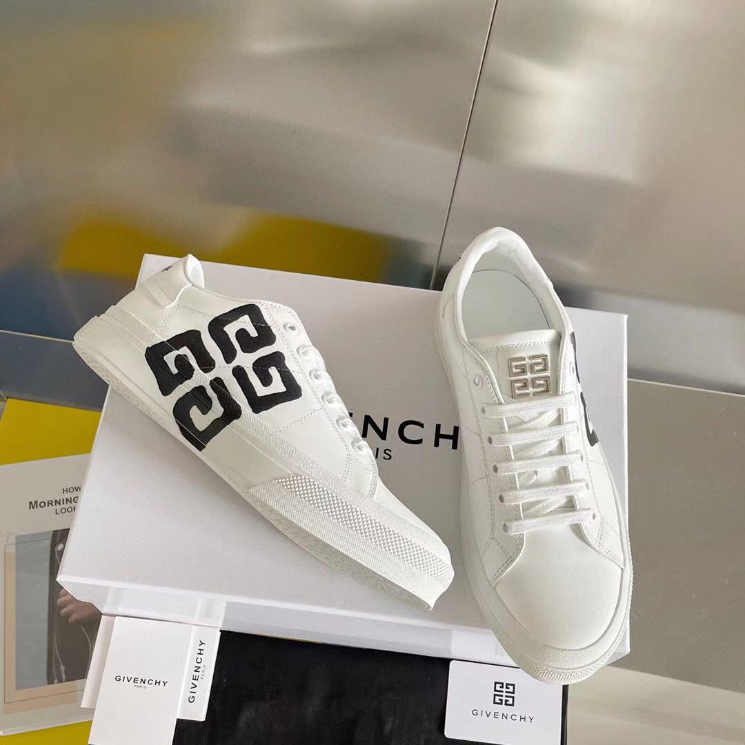Givenchy Logo Print Low-Top Sneakers - DopestKickz