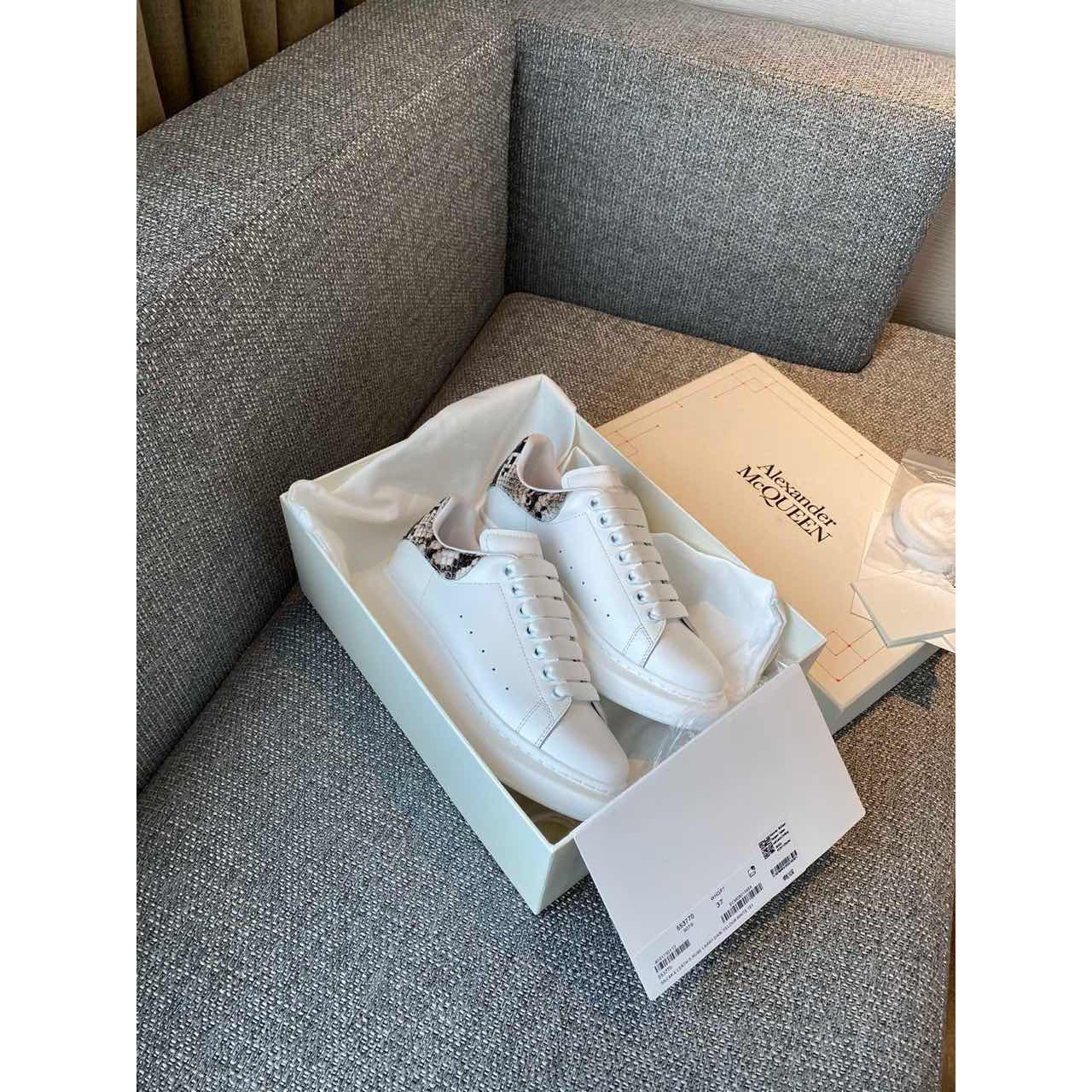 Alexander Mqueen Low-Top Sneakers  - DopestKickz