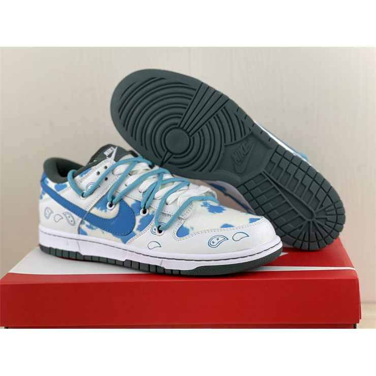 Nike Dunk SE Low Sneaker DH0957-100 - DopestKickz
