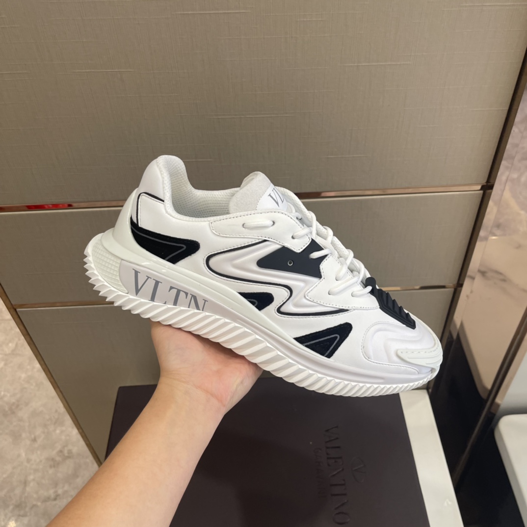 Valenti Wade Runner Sneaker - DopestKickz