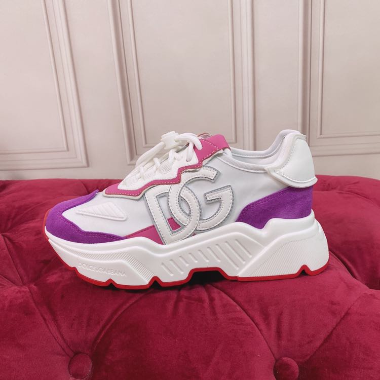 Dolce & Gabbana Logo-Patch Low-Top Sneakers - DopestKickz