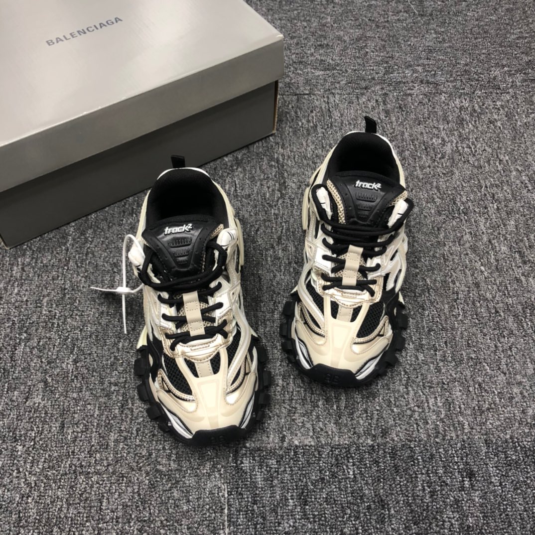 Balenciaga Track.2 Sneaker - DopestKickz