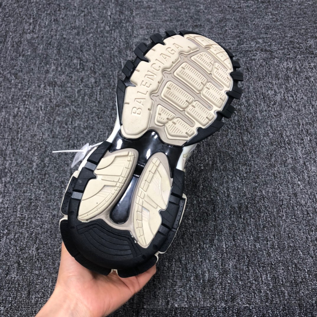 Balenciaga Track.2 Sneaker - DopestKickz