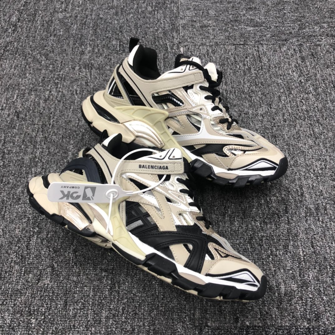 Balenciaga Track.2 Sneaker - DopestKickz