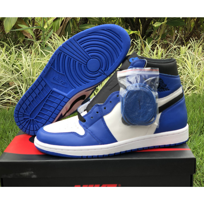 Jordan AJ1 Mid Sneaker - DopestKickz