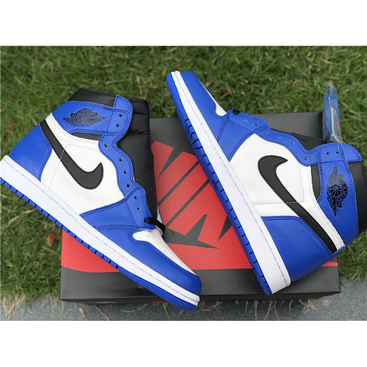 Jordan AJ1 Mid Sneaker - DopestKickz