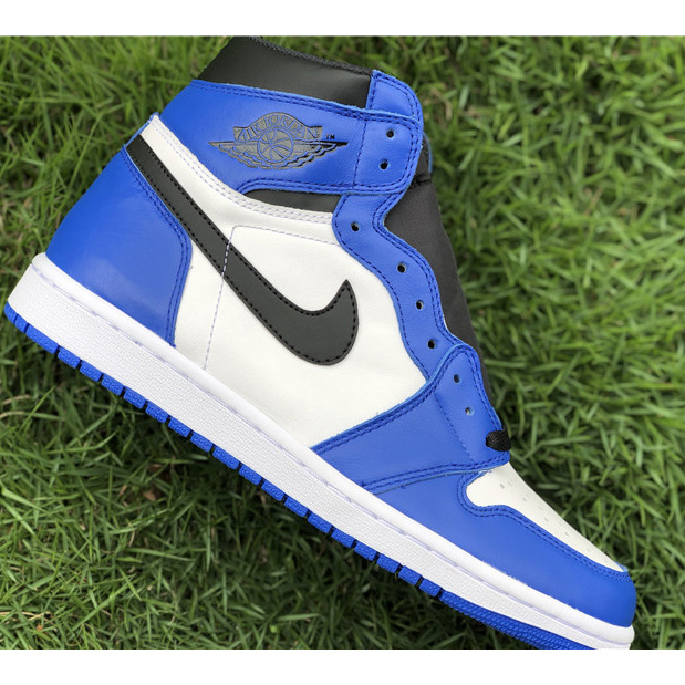 Jordan AJ1 Mid Sneaker - DopestKickz