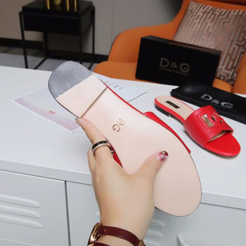 Dolce & Gabbana  DG Logo Leather  Sandal - DopestKickz