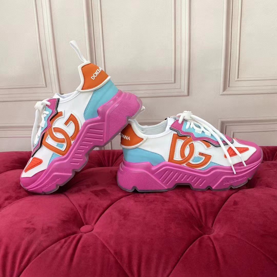 Dolce & Gabbana Logo-Patch Low-Top Sneakers - DopestKickz