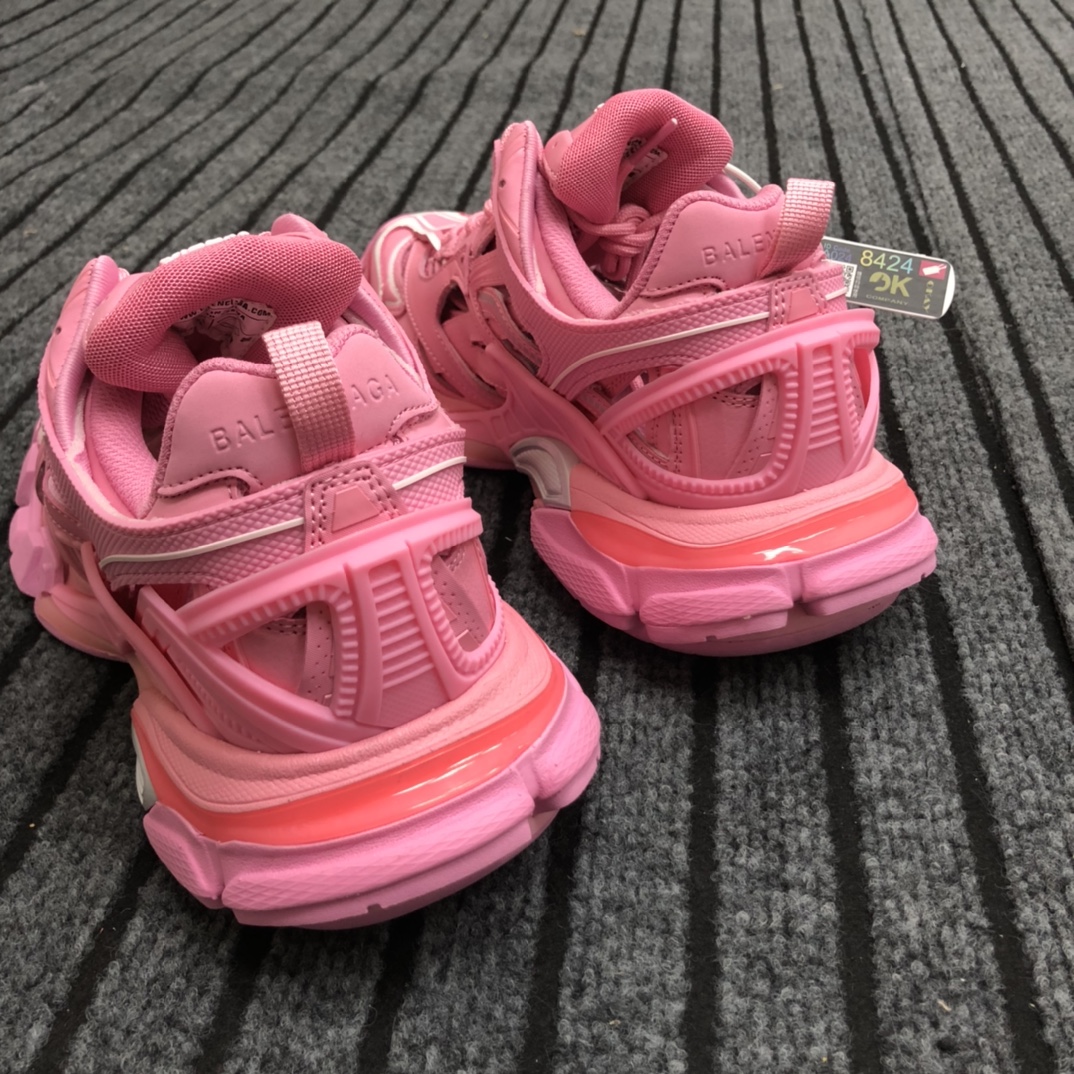 Balenciaga Track.2 Sneaker - DopestKickz