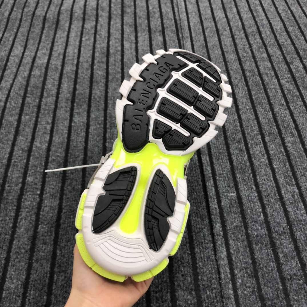 Balenciaga Track.2 Sneaker - DopestKickz
