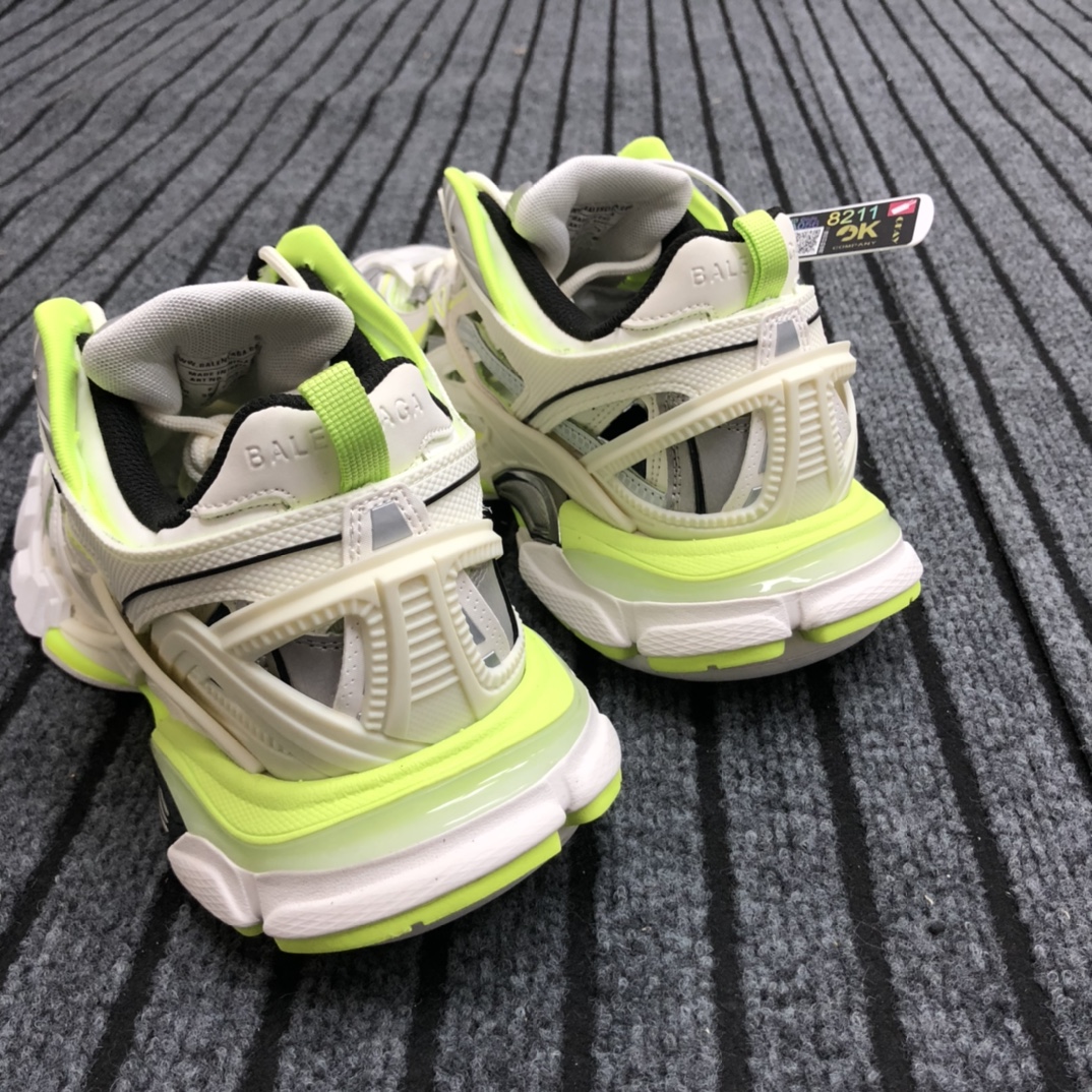 Balenciaga Track.2 Sneaker - DopestKickz