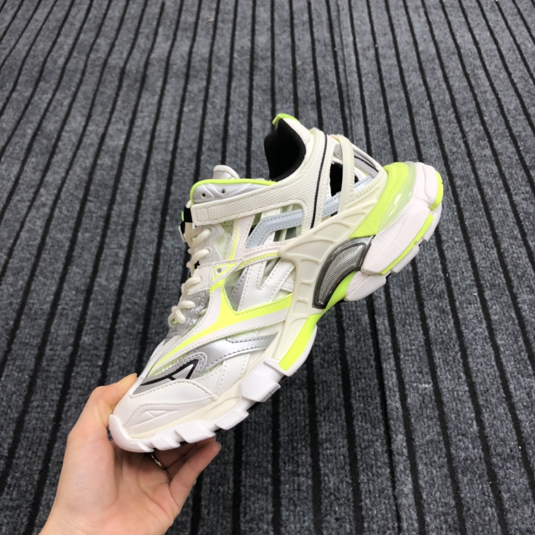 Balenciaga Track.2 Sneaker - DopestKickz