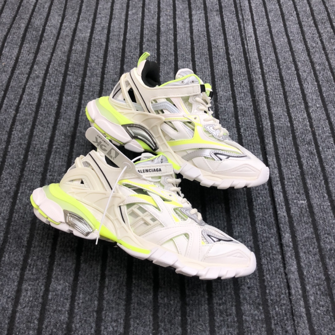Balenciaga Track.2 Sneaker - DopestKickz