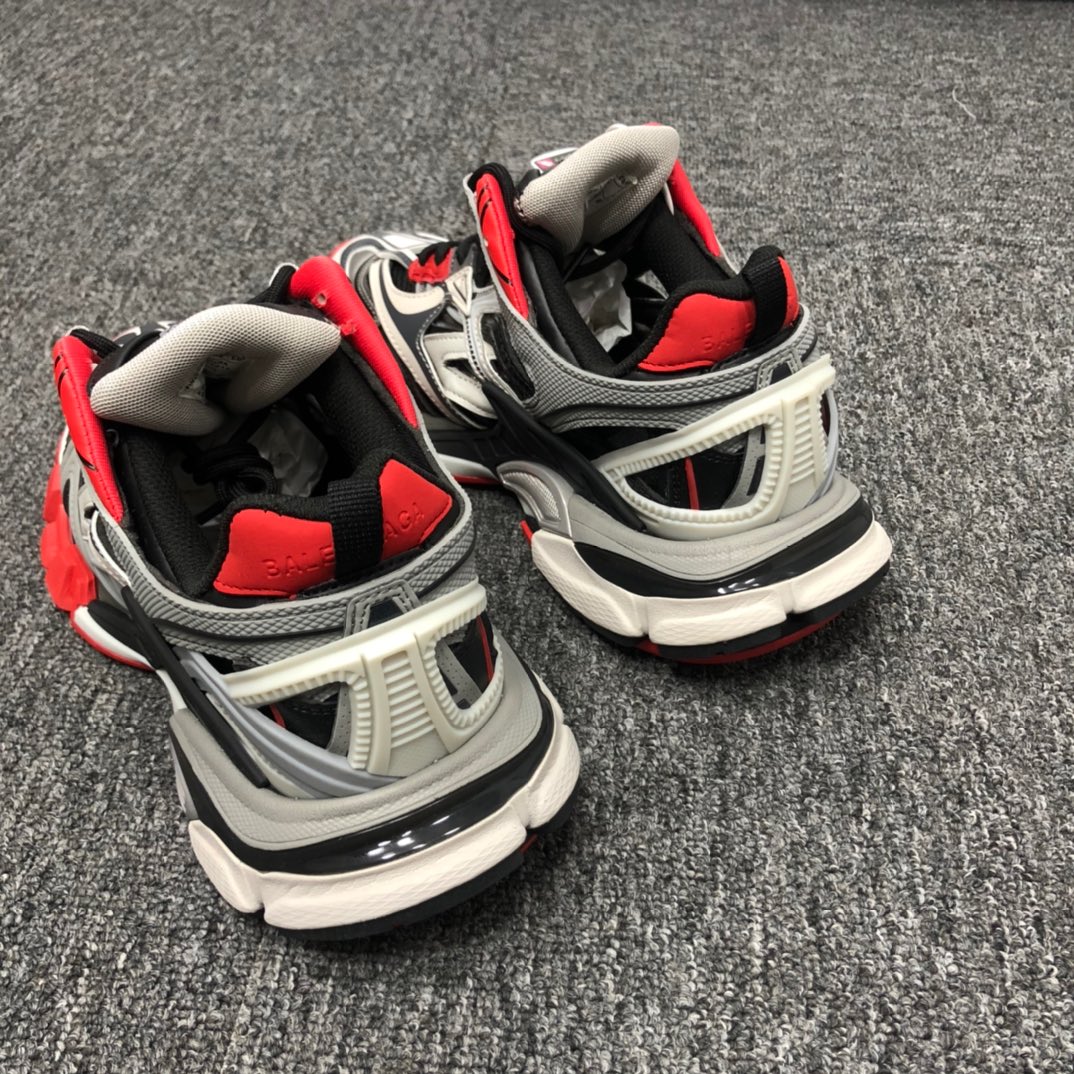 Balenciaga Track.2 Sneaker - DopestKickz