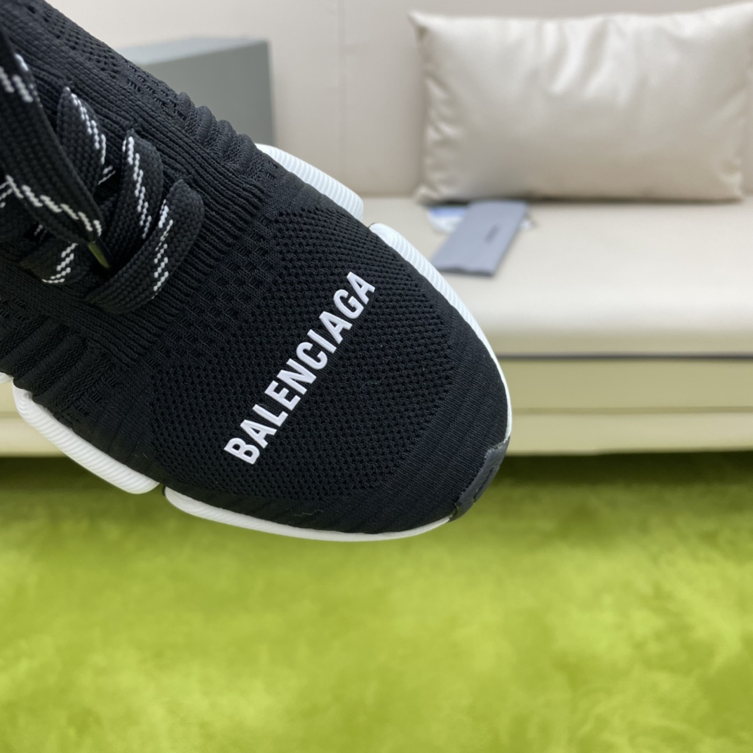 Balenciaga Speed 2.0 Lace-Up Sneaker In Black/White - DopestKickz