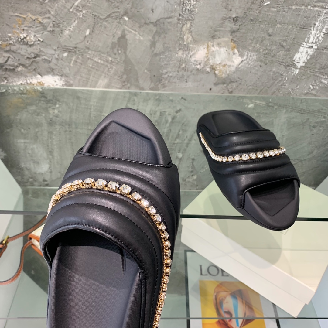 Balmain B-It-Puffy Slides - DopestKickz