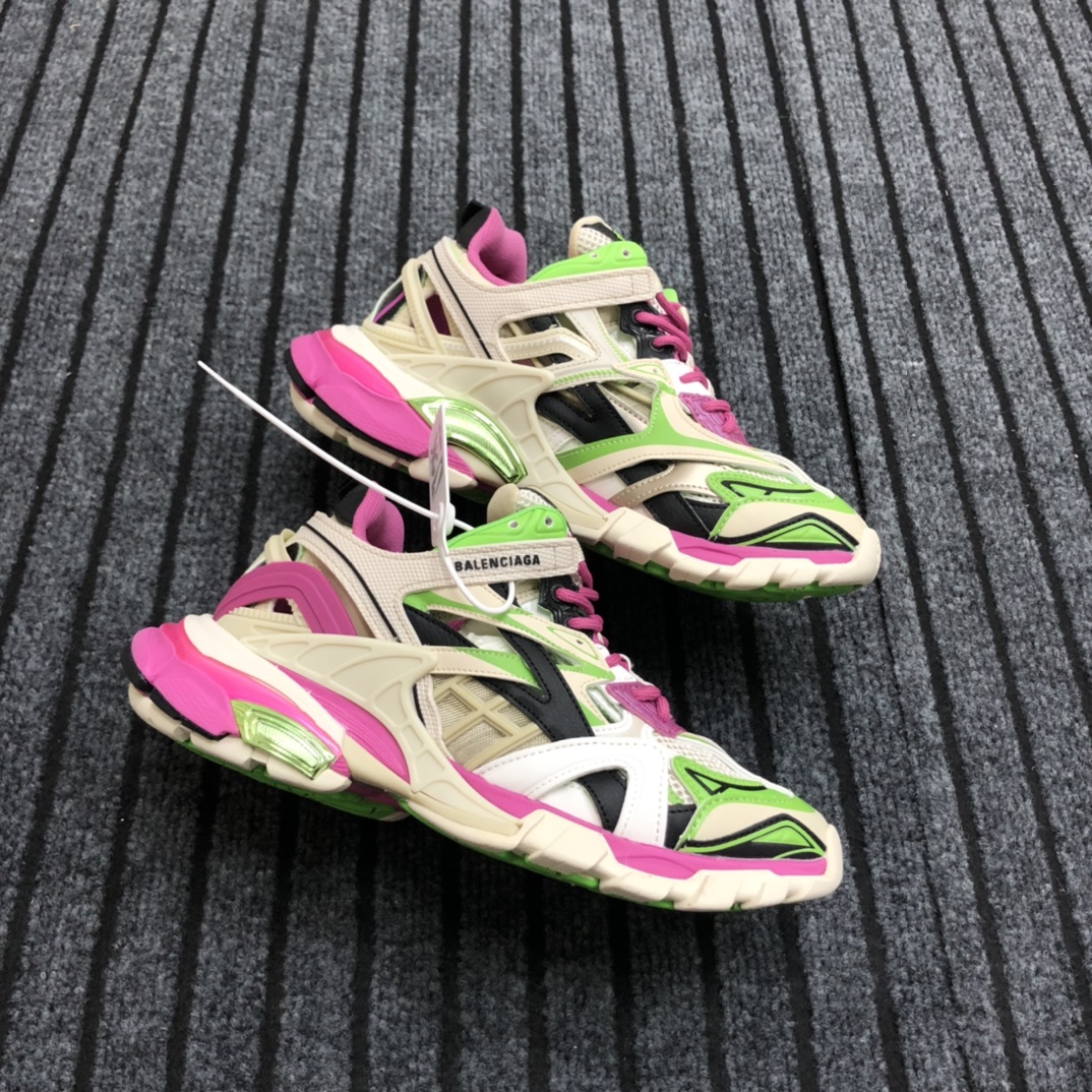 Balenciaga Track.2 Sneaker - DopestKickz