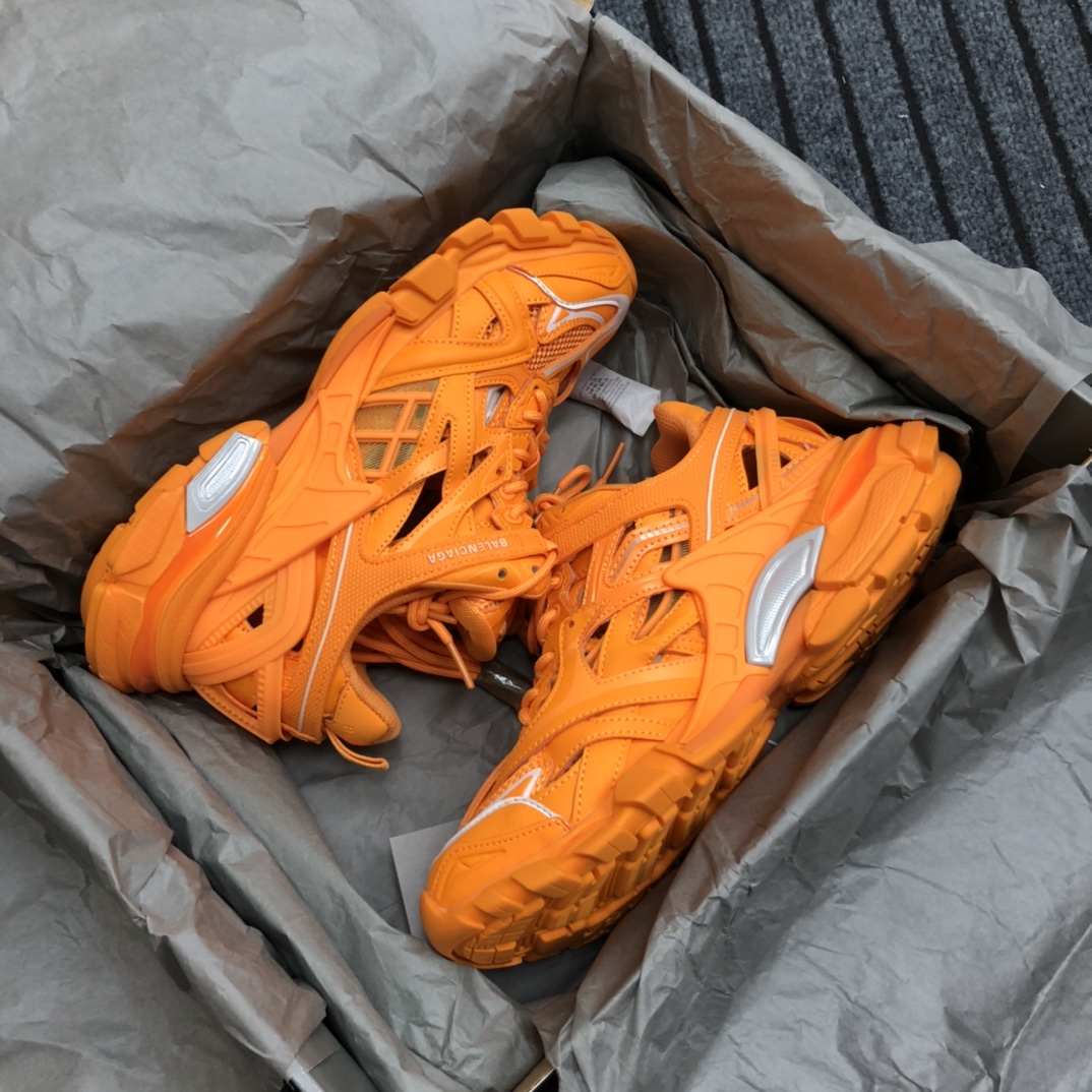 Balenciaga Track.2 Sneaker - DopestKickz