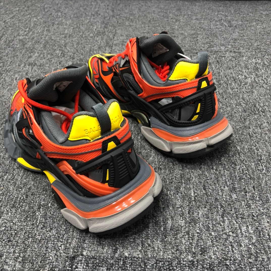 Balenciaga Track.2 Sneaker - DopestKickz