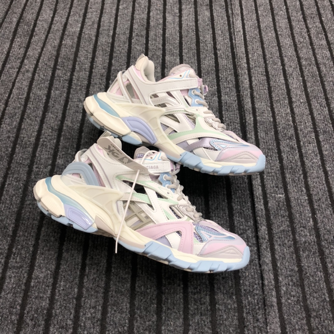 Balenciaga Track.2 Sneaker - DopestKickz