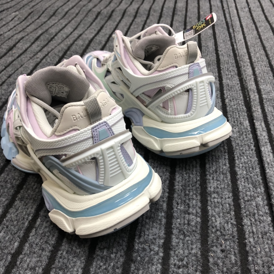 Balenciaga Track.2 Sneaker - DopestKickz