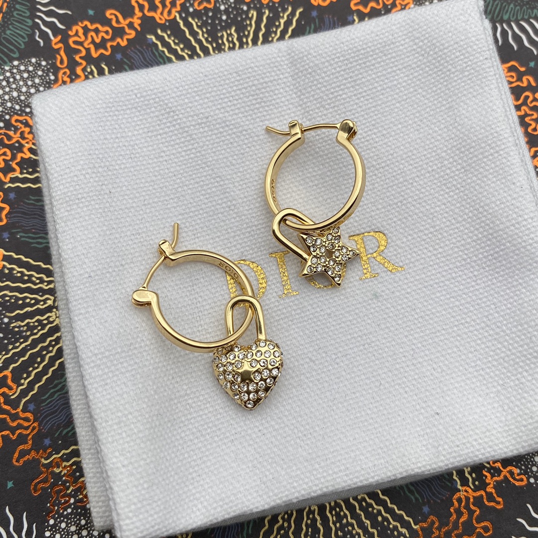 Dior Hearts And Stars Asymmetric Earrings - DopestKickz