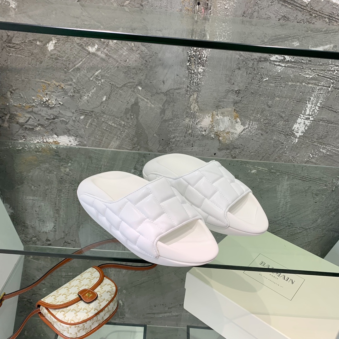 Balmain B-IT Quilted Leather Slides - DopestKickz