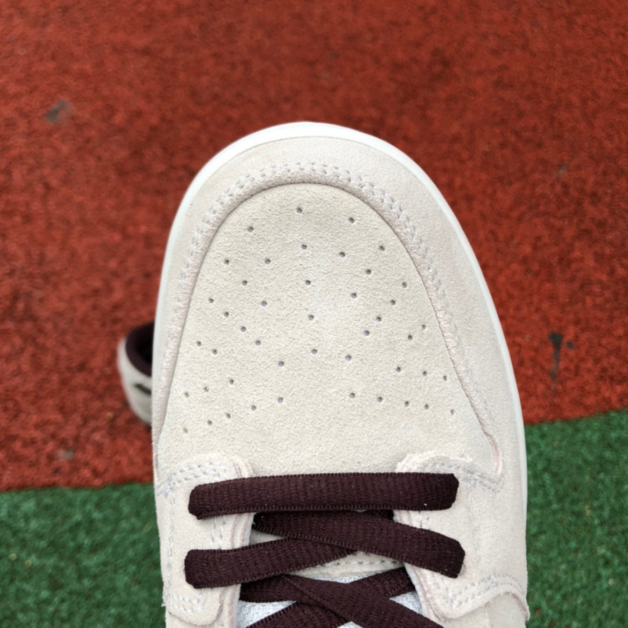 Nike SB Dunk Low Desert Sand Sneaker   BQ6817-004 - DopestKickz