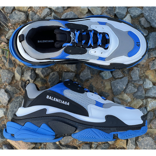 Balenciaga Triple S Sneaker - DopestKickz