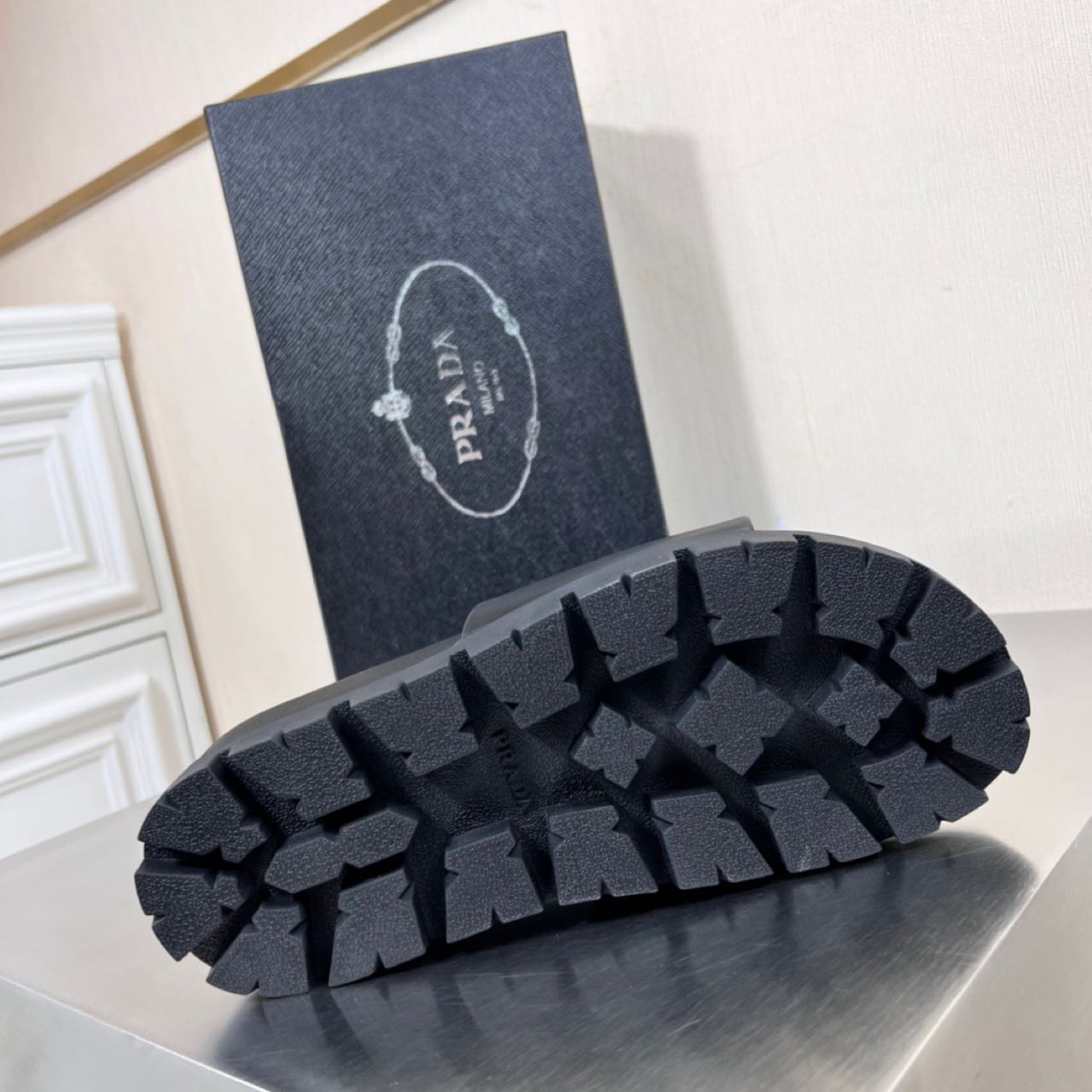 Prada Logo printed slippers - DopestKickz