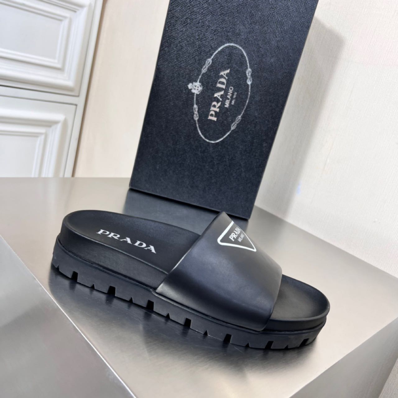 Prada Logo printed slippers - DopestKickz