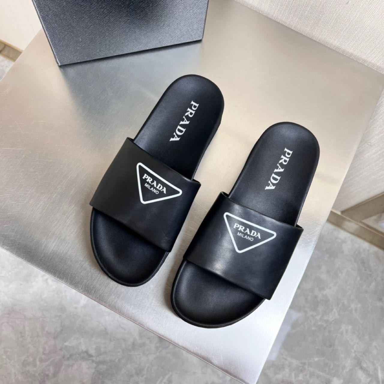Prada Logo printed slippers - DopestKickz