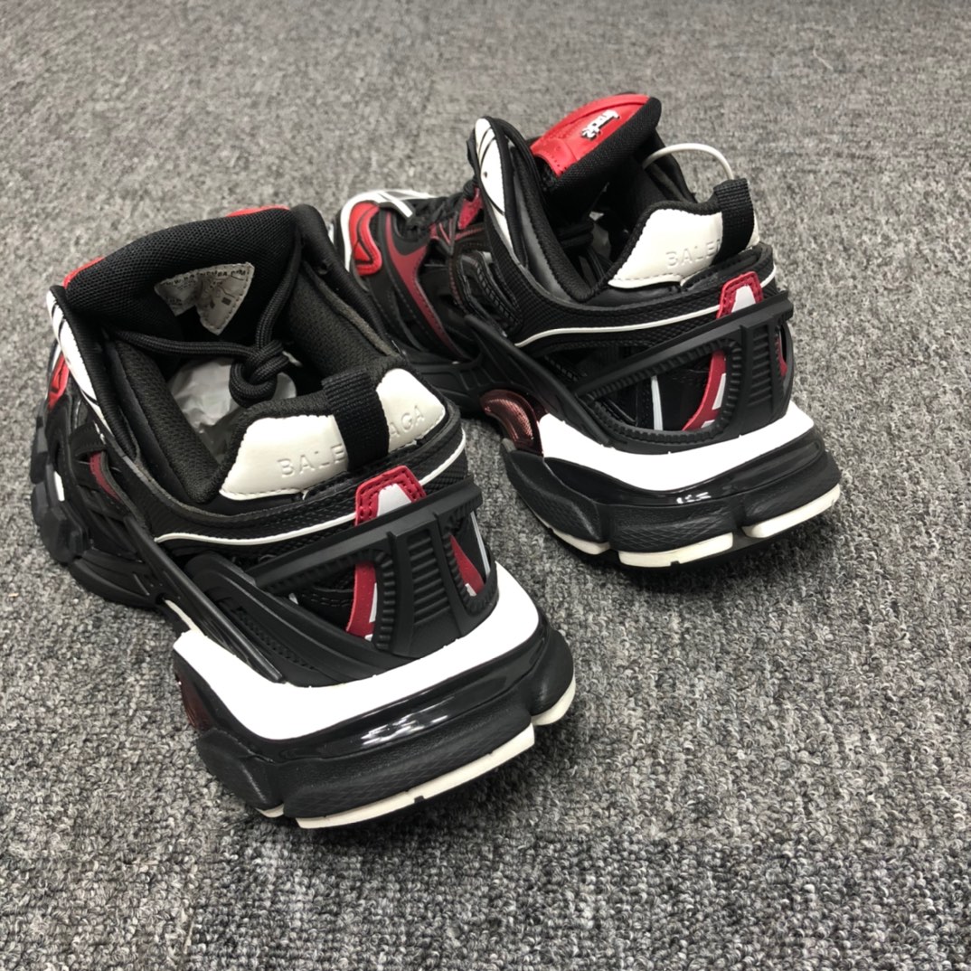 Balenciaga Track.2 Sneaker - DopestKickz