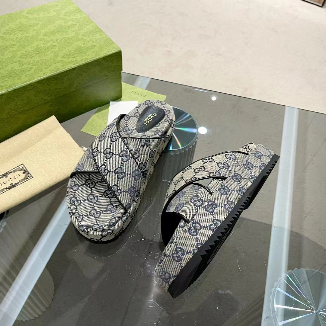 Gucci Women's GG Platform Slide Sandal - DopestKickz