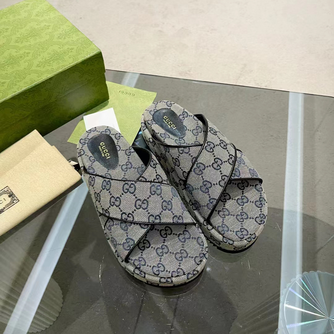 Gucci Women's GG Platform Slide Sandal - DopestKickz