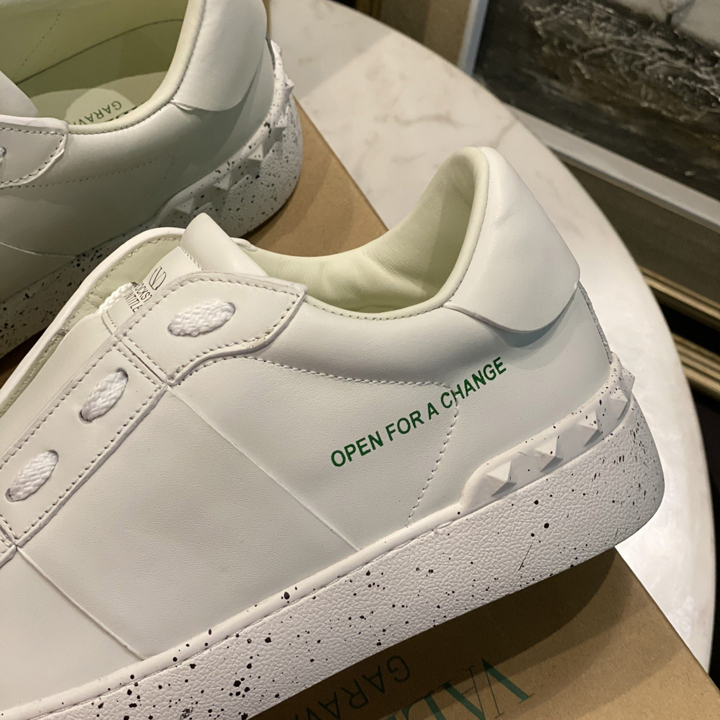 Valenti  Open For A Change Sneaker In Bio-Based Material In White - DopestKickz