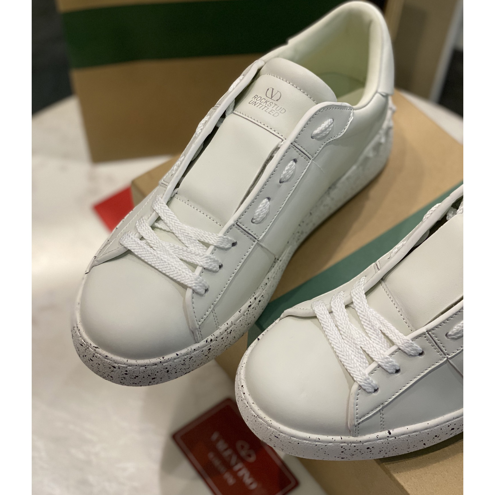 Valenti  Open For A Change Sneaker In Bio-Based Material In White - DopestKickz