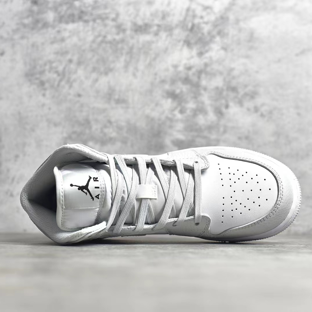 Air Jordan 1 Sneaker     - DopestKickz