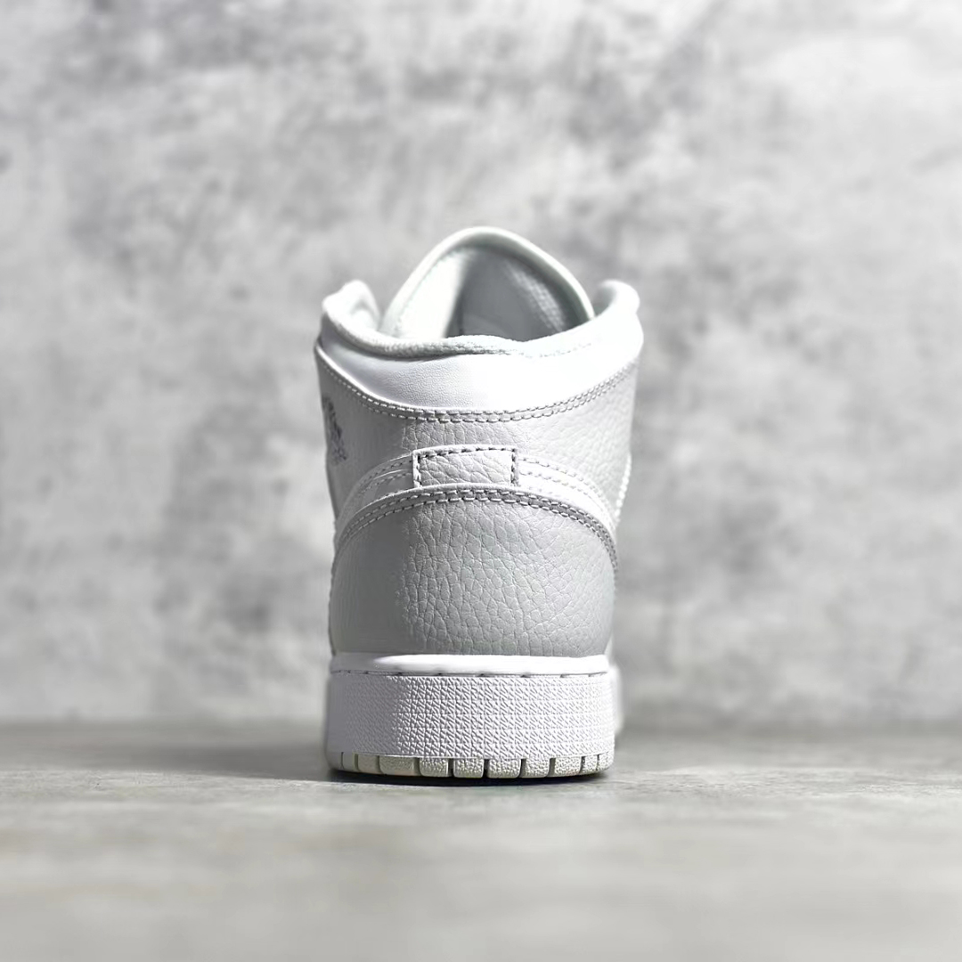 Air Jordan 1 Sneaker     - DopestKickz